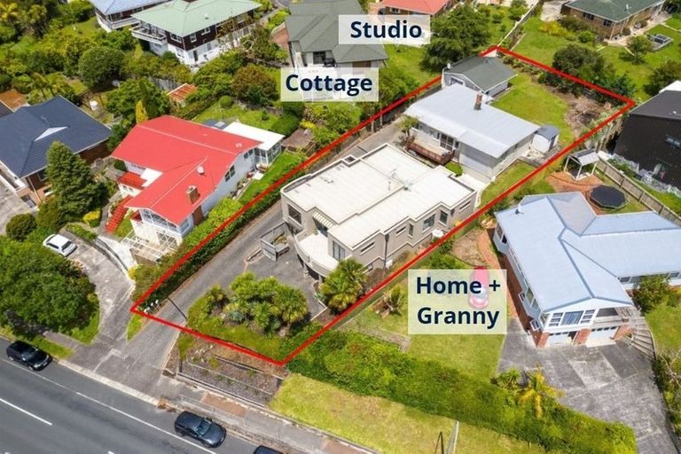 Photo of property in 19 Chivalry Road, Glenfield, Auckland, 0629