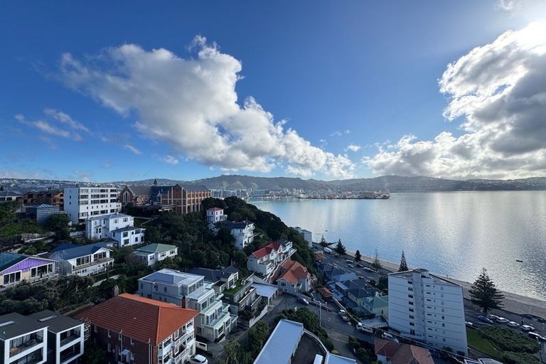 Photo of property in Jerningham Apartments, 20 Oriental Terrace, Oriental Bay, Wellington, 6011