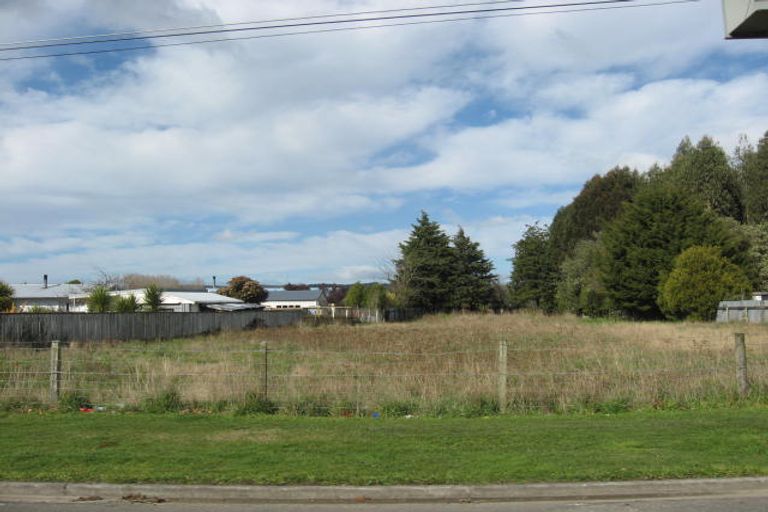 Photo of property in 18 River Road, Masterton, 5810