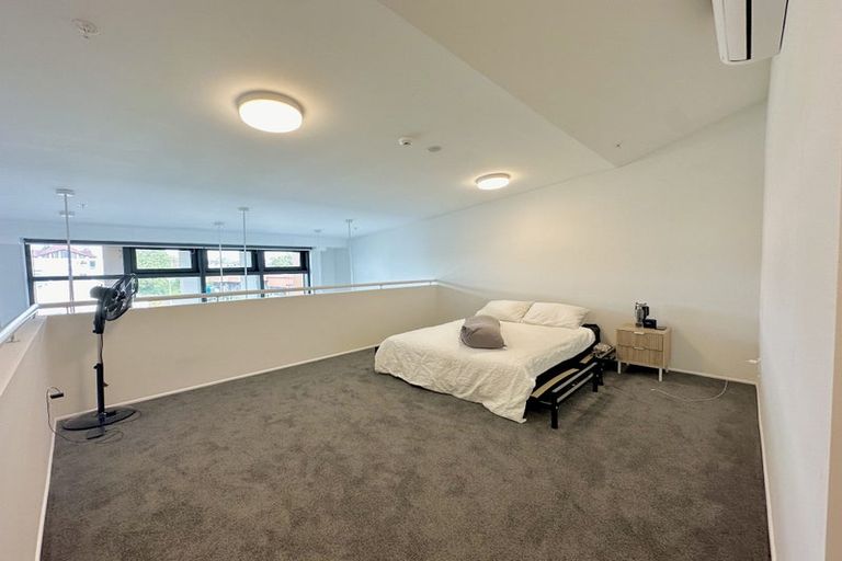 Photo of property in 15f/30 Westward Ho, Glen Eden, Auckland, 0602