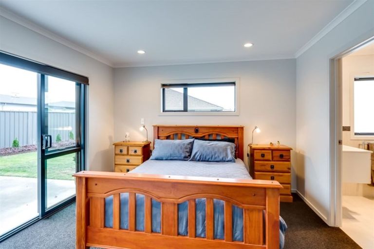 Photo of property in 11 Hawea Place, Poraiti, Napier, 4112