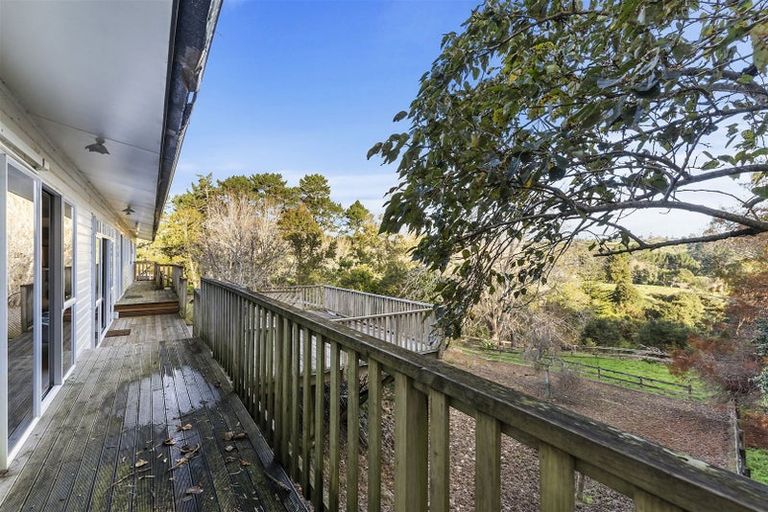 Photo of property in 46 Whites Road, Whitford, Howick, 2571