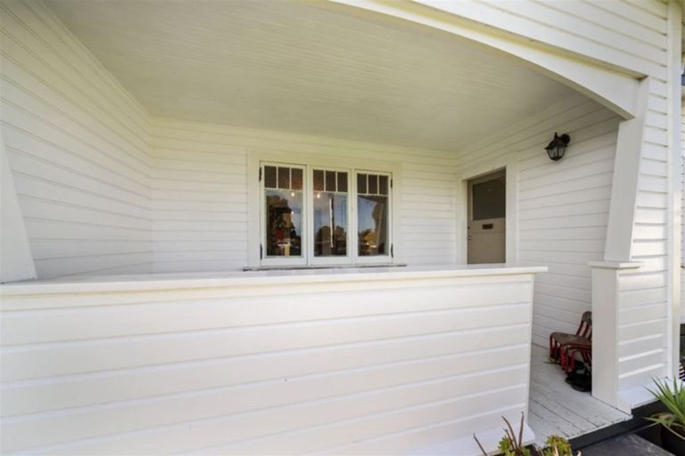 Photo of property in 30 Tauhuri Street, Manaia, 4612