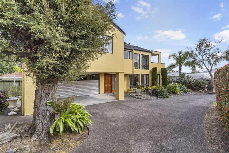 Photo of property in 2/27 Macleans Road, Bucklands Beach, Auckland, 2014