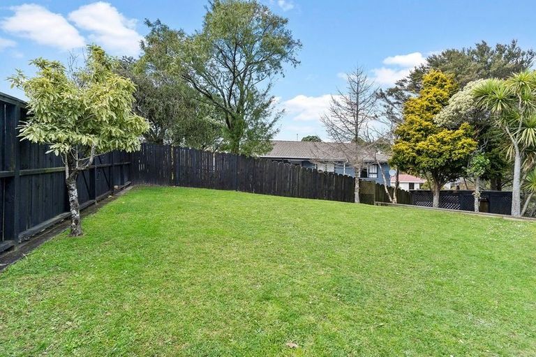 Photo of property in 12 Devonshire Road, Unsworth Heights, Auckland, 0632