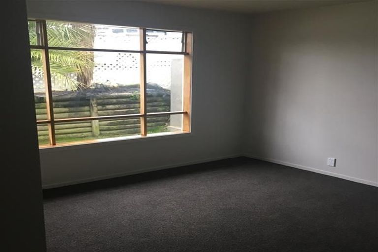 Photo of property in 67 Huatoki Street, Vogeltown, New Plymouth, 4310