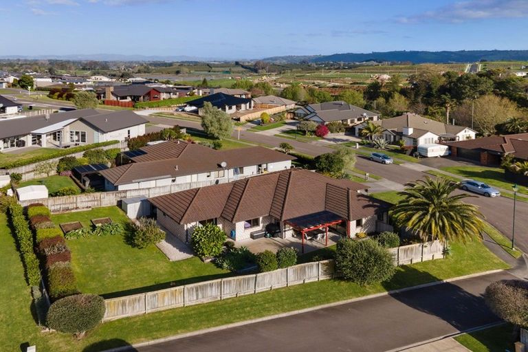 Photo of property in 8 Olive Close, Omokoroa, 3114