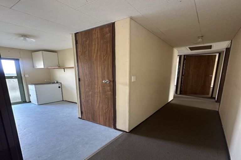 Photo of property in 2/15 Barneys Farm Road, Clendon Park, Auckland, 2103