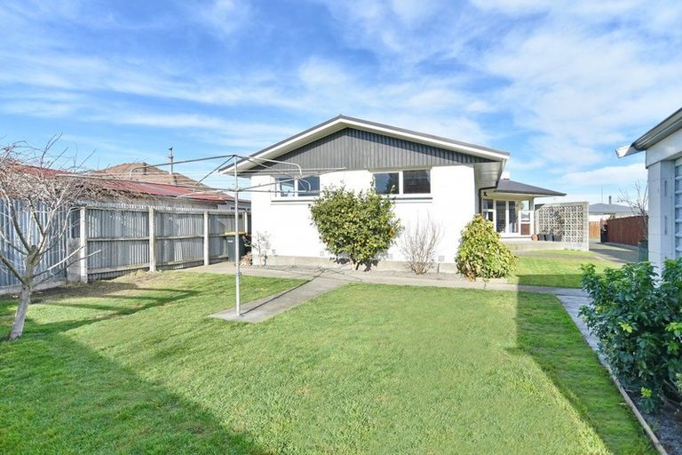 Photo of property in 6 Fairmont Place, Hornby, Christchurch, 8042