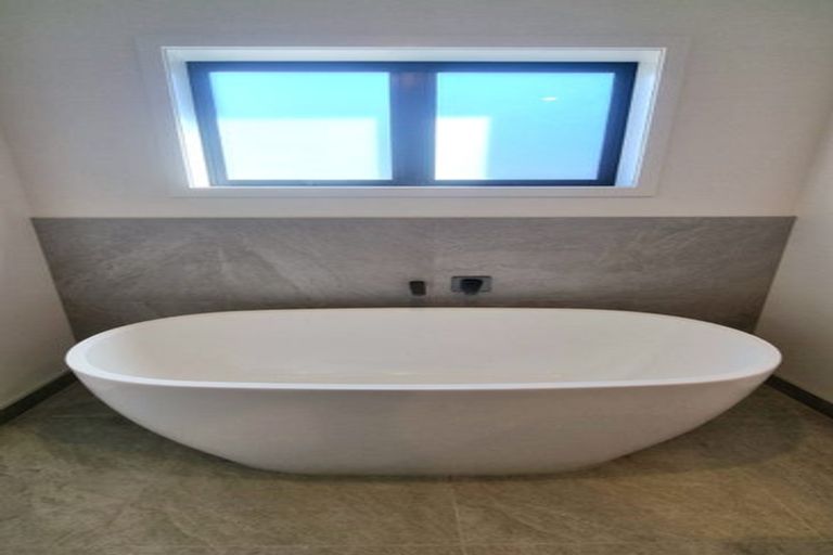 Photo of property in 9 Marsh Street, Jacks Point, 9371