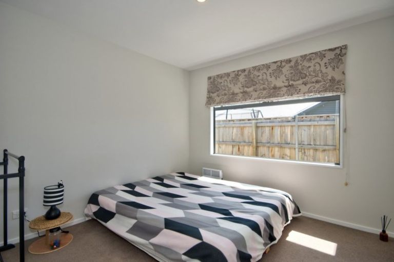 Photo of property in 1 Cone Peak Close, Lake Hayes, Queenstown, 9304