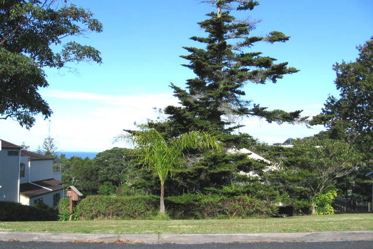 Photo of property in 93 Hebron Road, Waiake, Auckland, 0630