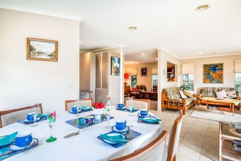 Photo of property in 1/126 Whangaparaoa Road, Red Beach, 0932