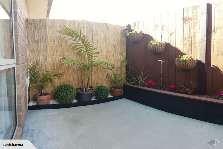 Photo of property in 6/27 Jones Crescent, Melville, Hamilton, 3206