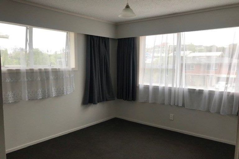 Photo of property in 35 Glendale Drive, Dinsdale, Hamilton, 3204