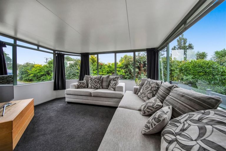 Photo of property in 87 Paynters Avenue, Strandon, New Plymouth, 4312