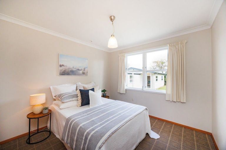 Photo of property in 6 Ruha Street, West End, Palmerston North, 4412