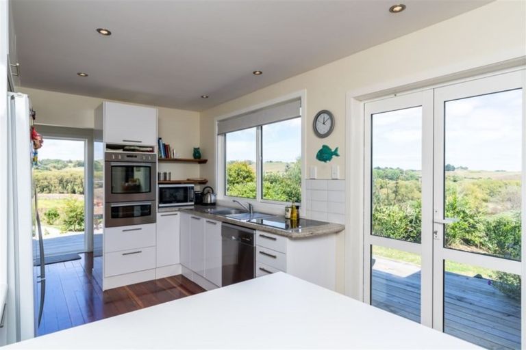 Photo of property in 75a Rangiora Road, Kaiwaka, 0573