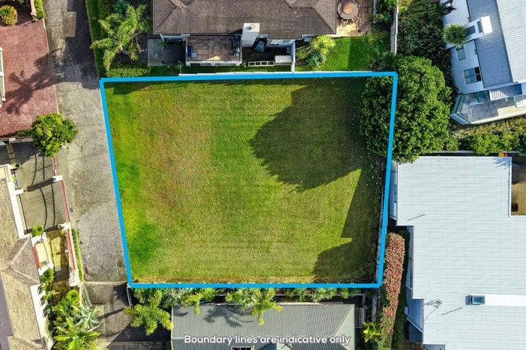 Photo of property in 37 Reflection Drive, West Harbour, Auckland, 0618