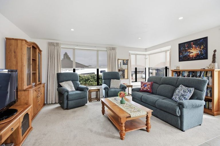 Photo of property in 8 Black Rock Way, Paeroa, 3600