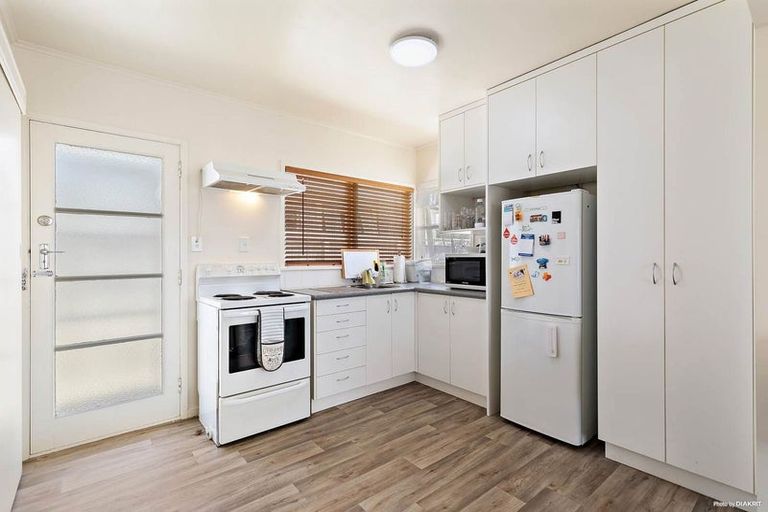 Photo of property in 2/84 Archers Road, Glenfield, Auckland, 0629