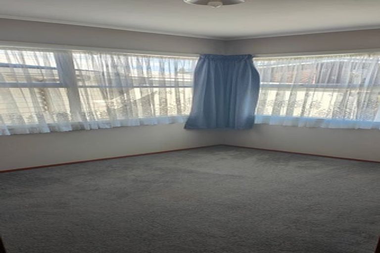 Photo of property in 2 Pandora Place, Pakuranga, Auckland, 2010