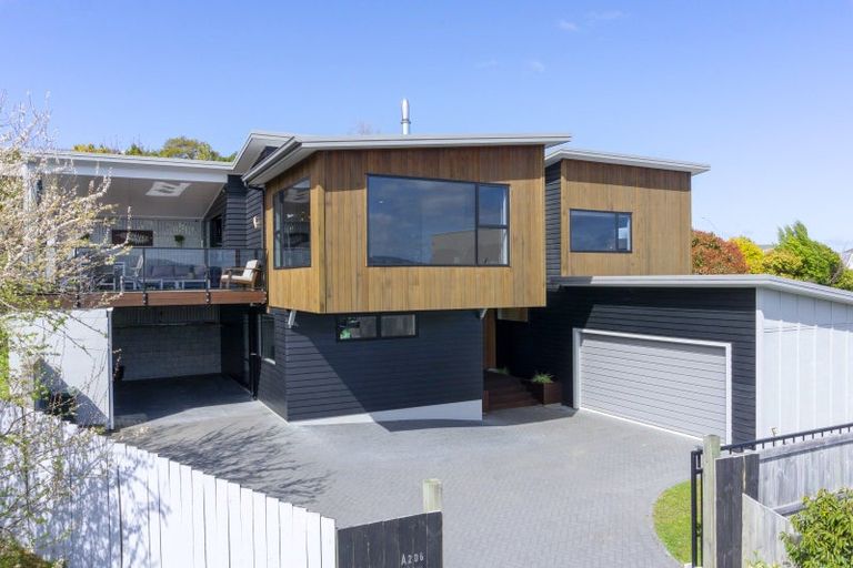 Photo of property in 206a Lake Terrace, Hilltop, Taupo, 3330