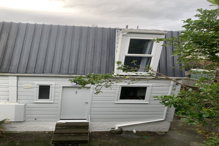 Photo of property in 3/49 Mandalay Terrace, Khandallah, Wellington, 6035