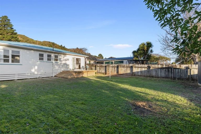 Photo of property in 58 Coast Road, Wainuiomata, Lower Hutt, 5014