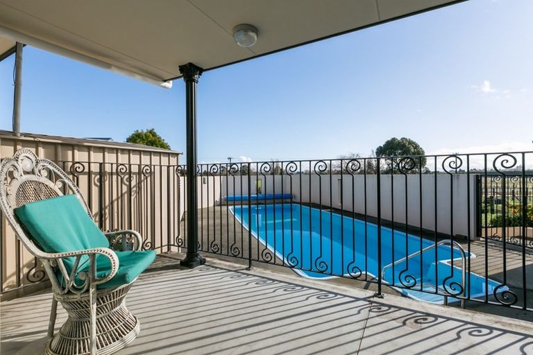 Photo of property in 147 Middle Road, Havelock North, 4130