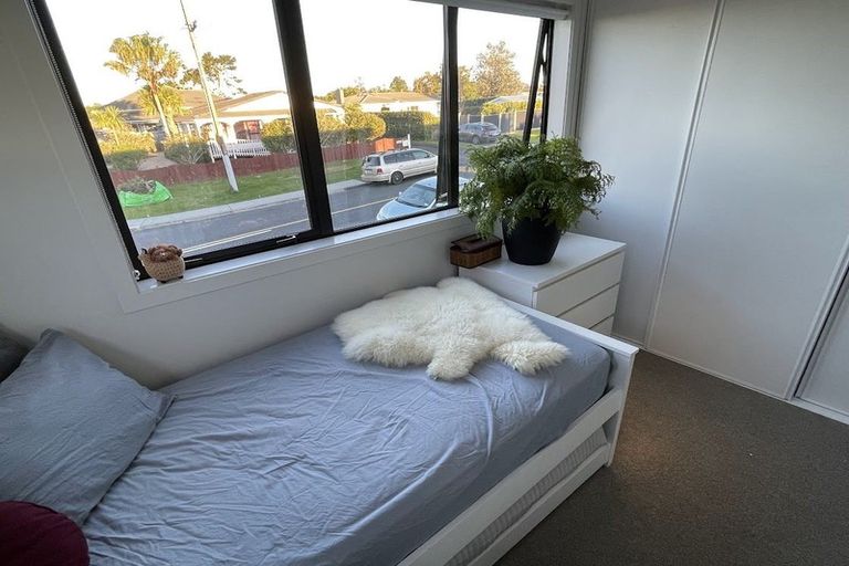 Photo of property in 2f Tramway Road, Beach Haven, Auckland, 0626