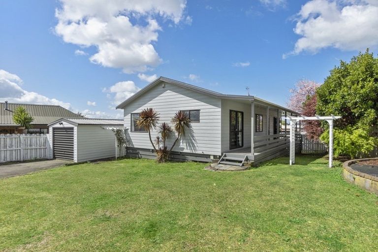 Photo of property in 21 Bartholomew Drive, Nawton, Hamilton, 3200