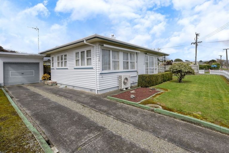 Photo of property in 591 Queen Street East, Levin, 5510