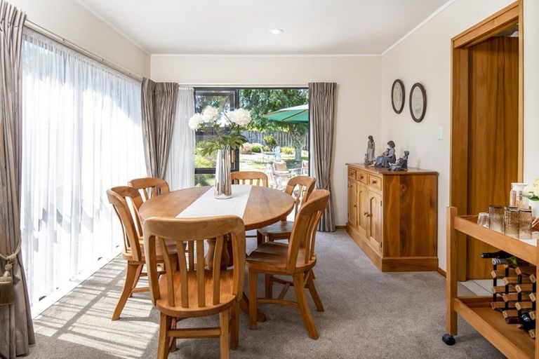 Photo of property in 10 Travers Place, Northpark, Auckland, 2013