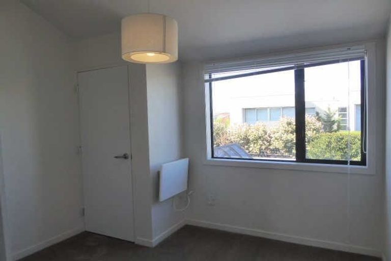 Photo of property in 1/52 Aikmans Road, Merivale, Christchurch, 8014