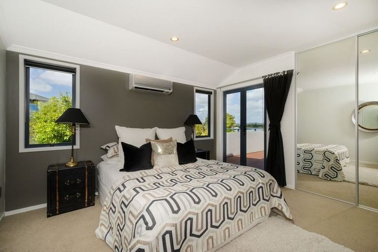 Photo of property in 37 Bannings Way, Hobsonville, Auckland, 0618