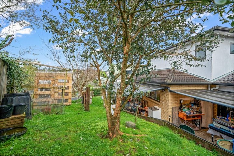 Photo of property in 83 Kamara Road, Glen Eden, Auckland, 0602