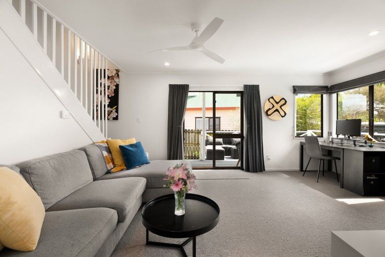 Photo of property in 80b Aviemore Drive, Highland Park, Auckland, 2010