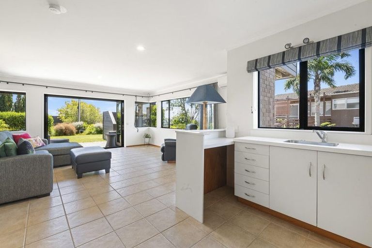 Photo of property in 42 Park Rise, Campbells Bay, Auckland, 0630