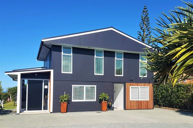 Photo of property in 214 Marsden Point Road, Ruakaka, 0116