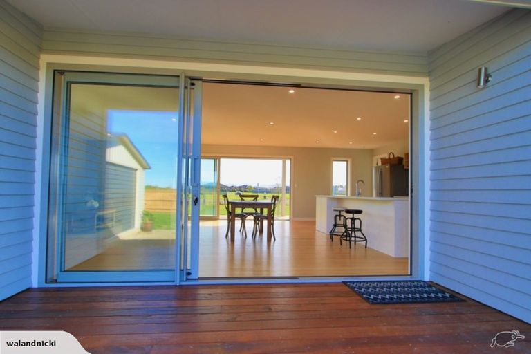 Photo of property in 2 Pukeko Way, Amberley, 7410