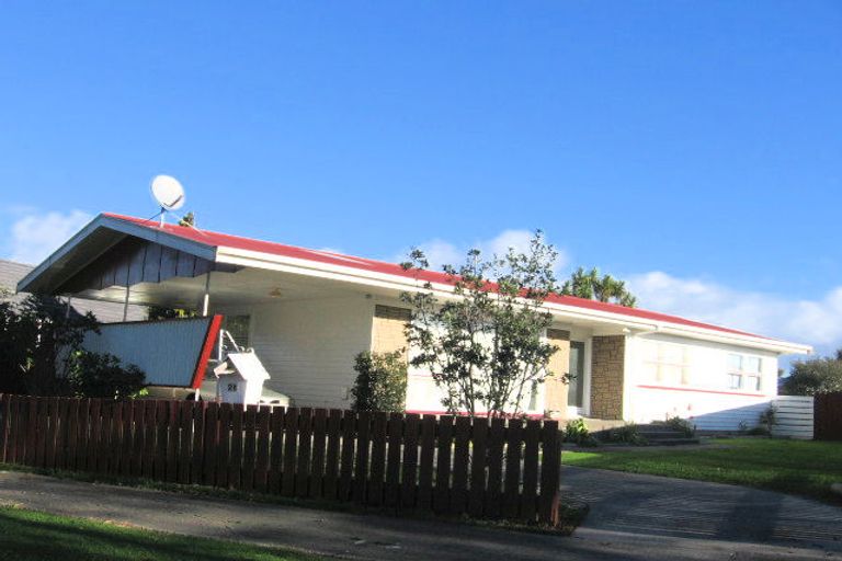 Photo of property in 26 Apollo Parade, Milson, Palmerston North, 4414