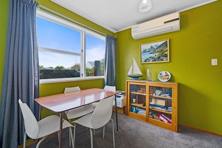 Photo of property in 35 Cologne Street, Martinborough, 5711