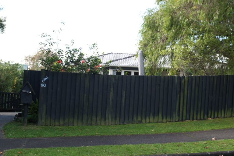 Photo of property in 10 Yeoman Place, Howick, Auckland, 2014