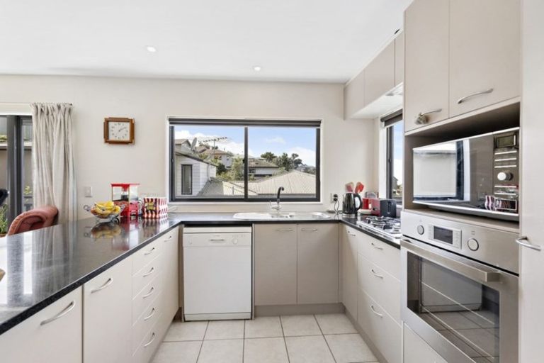 Photo of property in 278c Glamorgan Drive, Northcross, Auckland, 0630