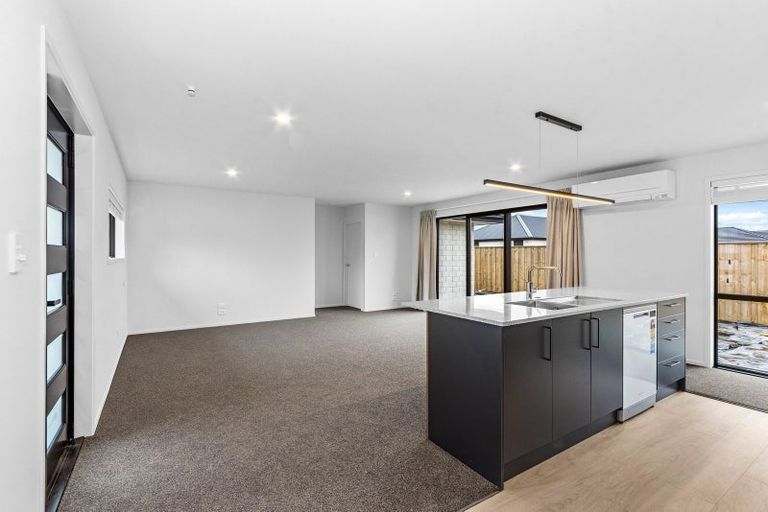 Photo of property in 6a Yates Place, Amberley, 7410