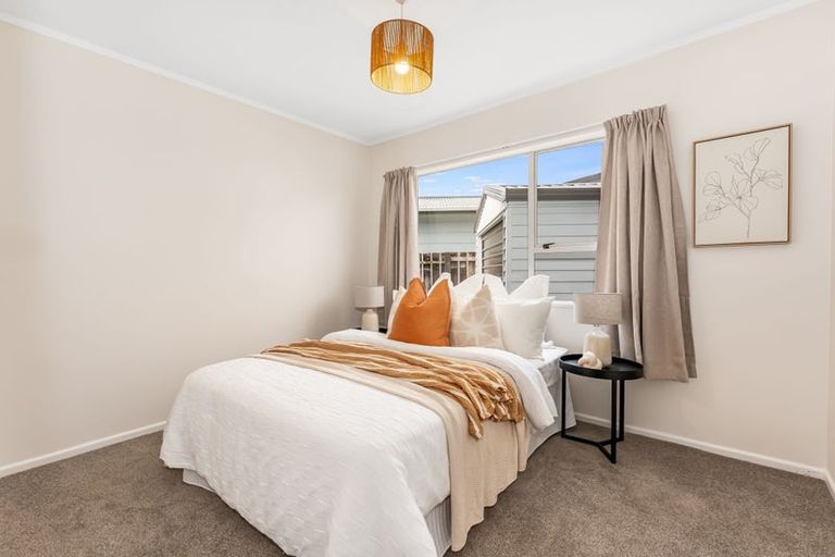 Photo of property in 12 Gaff Place, Whitby, Porirua, 5024