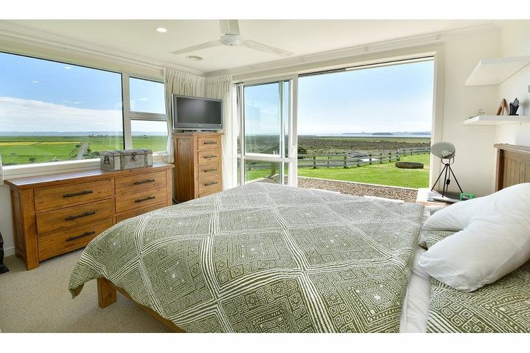 Photo of property in 3354 Kaipara Coast Highway, Glorit, Warkworth, 0984