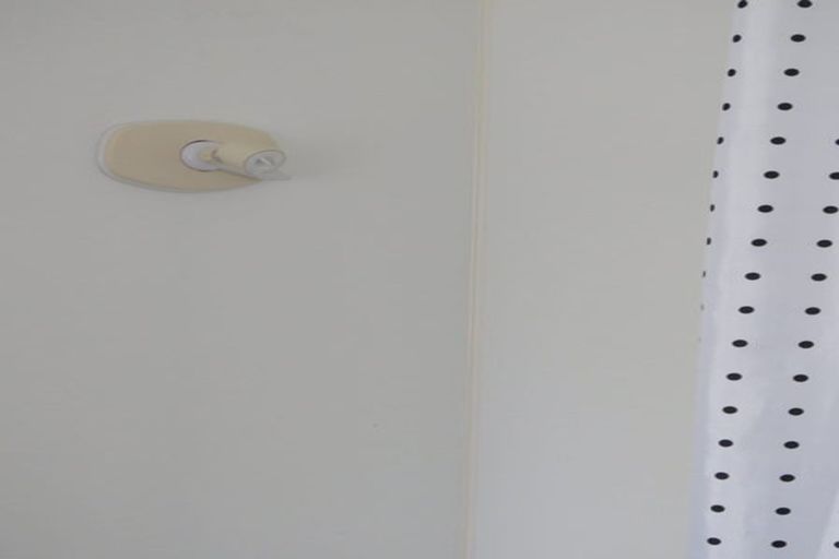 Photo of property in 34 Roberts Street, Tawa, Wellington, 5028