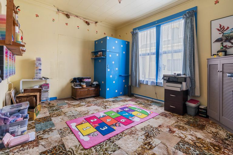 Photo of property in 65 Cutten Street, South Dunedin, Dunedin, 9012